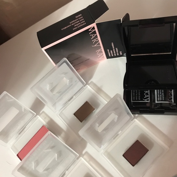 Mary Kay Makeup palette 💕🌸 - Picture 7 of 7